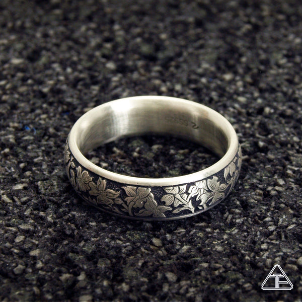 Dogwood: Hand Engraved Band / Ring