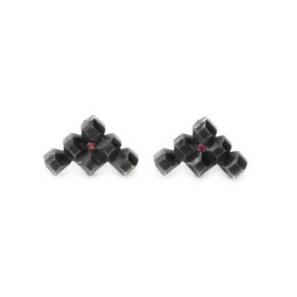 Hedron Lattice: Stealth Studs Rhodolite