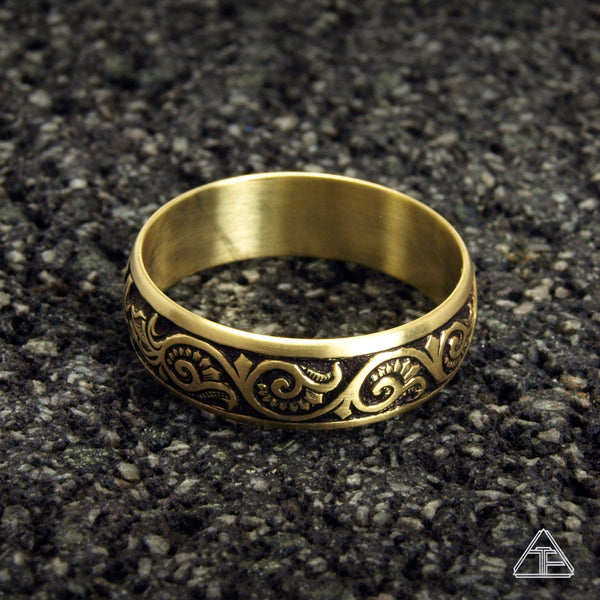 Huck: Hand Engraved Band / Ring