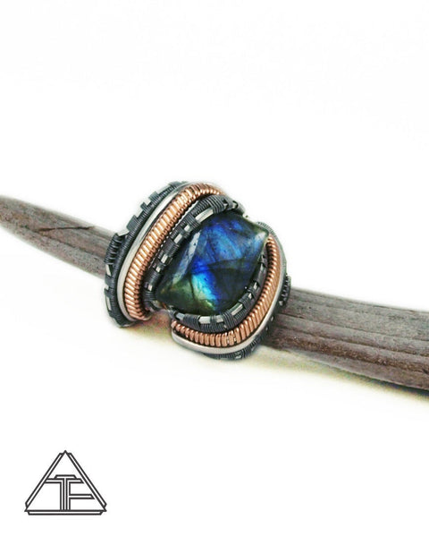 Size 9.5 - Labradorite Rose Gold and Titanium Wire Wrapped Ring