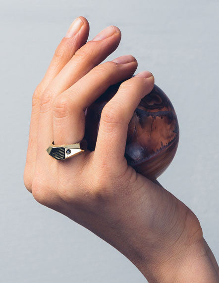 Size 6 - Lattice: Brass Ring Black Spinel